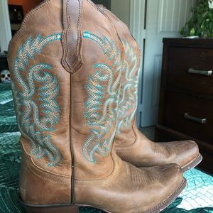 Turquoise accent Nocona boots.
